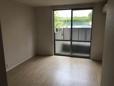 【居間・リビング】 | アルティ逢坂Ｂ | 使いやすい居間です