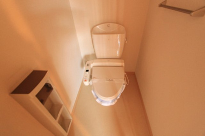 【トイレ】 | ヴィラコートＢ | 落ち着いた色調のトイレです