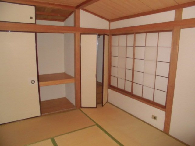 下落合４丁目貸家の和室|２階和室約６帖