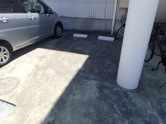 グリーンヴィラ久野の駐車場