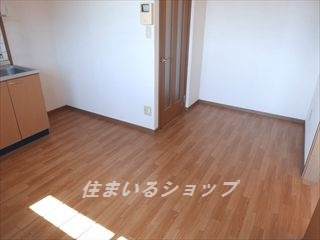リヴィエールひのかわ　Ａの居間・リビング