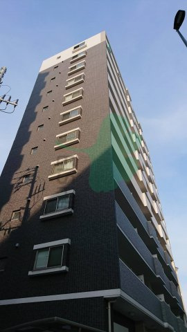 リラス博多