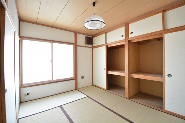 【和室】 | 高樋アパート | 6帖