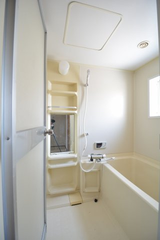 【浴室】 | 高樋アパート | 日々の疲れを癒すお風呂付です