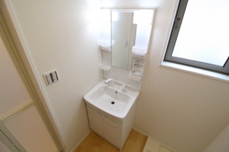 【洗面所】