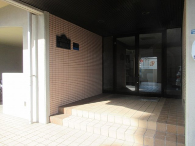 【エントランス】 | コスモハイツ西川（吉田賃貸） | 毎日通るエントランスはこのようになっています