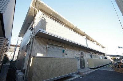 【外観】 | パルティール | ブルーライン「新羽」駅徒歩圏内！閑静な住宅地にある2階建てアパートです♪コンビニが近くにあるので、ちょっとしたお買い物にも便利ですね☆