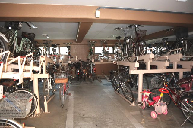 ライオンズマンション東習志野３階　習志野市東習志野１丁目　中古マンションのその他共用部分|自転車置場　整然としております。管理体制良好です。