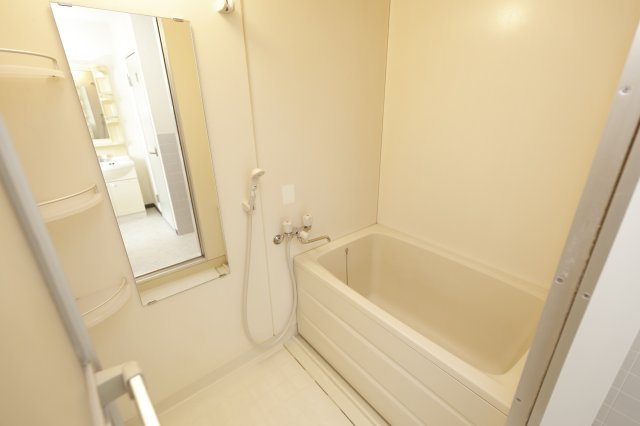 YKハイツの浴室