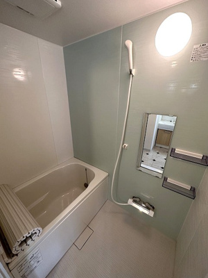 【浴室】 | エーリ | バスルームはいつでもぽかぽかお風呂に入れる追焚機能付き☆家族の入浴時間がずれても温められるから節約になります♪