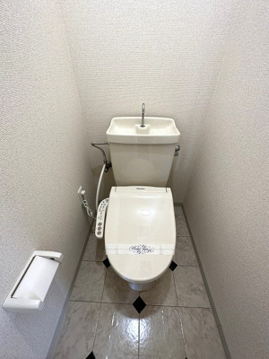 【トイレ】 | エーリ | トイレは温水洗浄便座付き♪人気のバストイレ別です♪トイレが独立していると使いやすいですよね☆