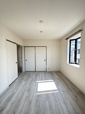 【子供部屋】 | エーリ | 洋室6帖☆収納スペースがあります♪荷物の多い方も安心の収納力です！