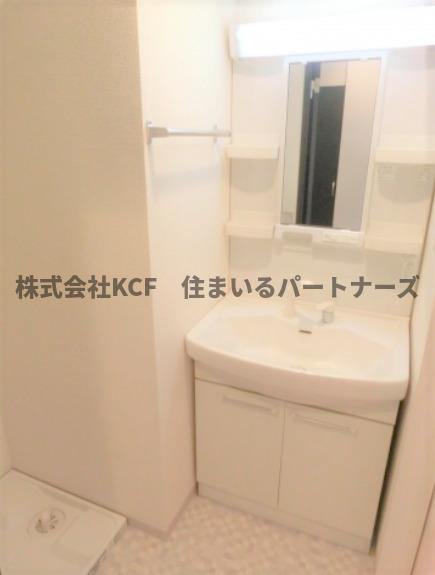 メゾンクラウン大手山の洗面所|脱衣スペースもあります