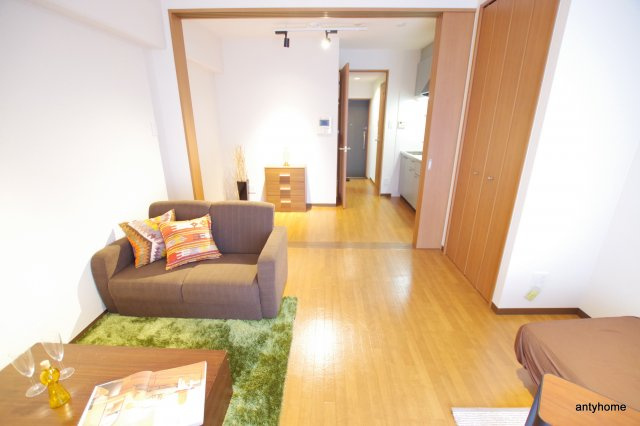 堂島プライマリーワン　仲介手数料無料の居間・リビング