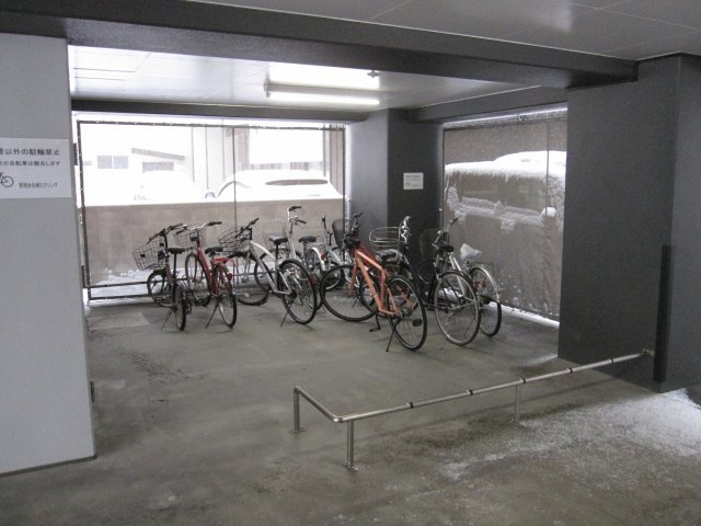 ゾネ医大キャンパス前のその他共用部分