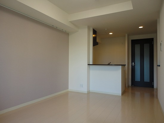 ゾネ医大キャンパス前の居間・リビング