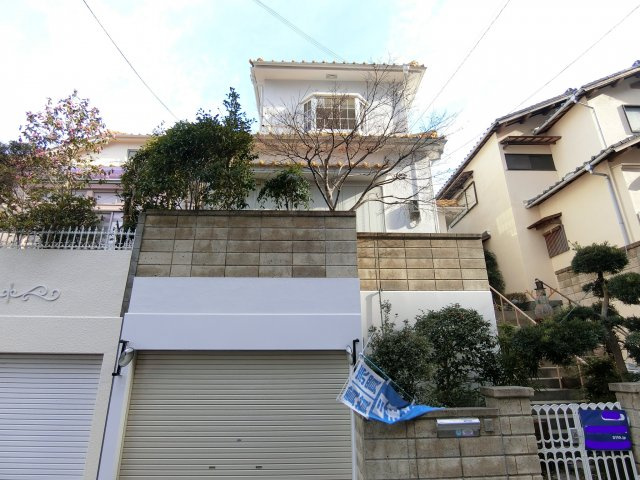 神戸市西区池上1丁目 中古戸建の外観|外観も綺麗な素敵な洋風住宅です