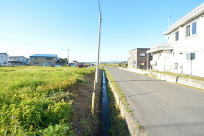 【前面道路含む現地写真】 | 黒石市上十川土地 | 北側道路
