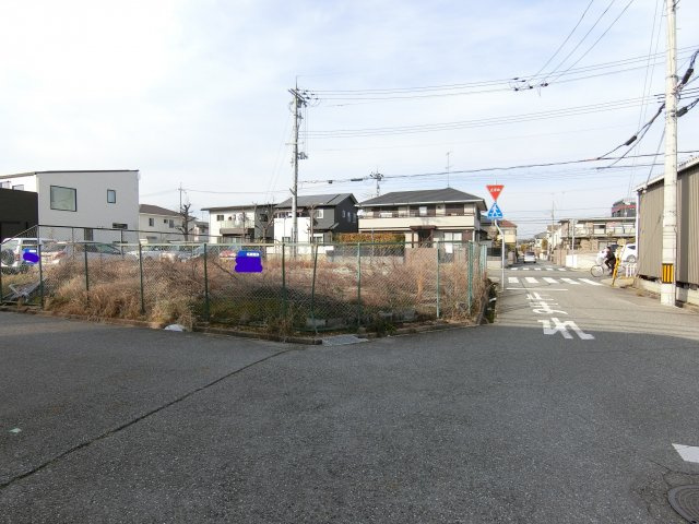 神戸市西区宮下1丁目土地の前面道路含む現地写真|南・東・北　三方向の角地　玉津北環状線に面します