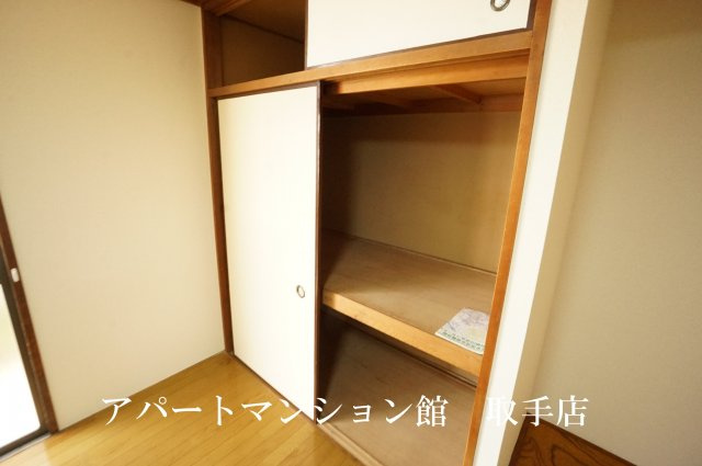 ロンバートトミタⅡの収納