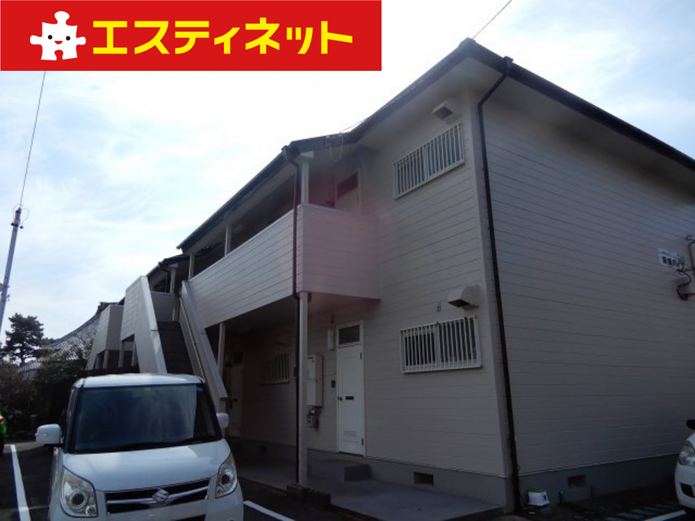 新美ハイツの外観