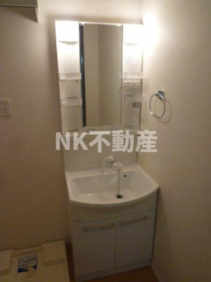 【洗面所】 | ウィステリア（八戸ノ里賃貸） | コンパクトで使いやすい洗面所