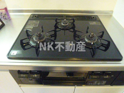 【キッチン】 | ウィステリア（八戸ノ里賃貸） | ガス3口のシステムキッチンです