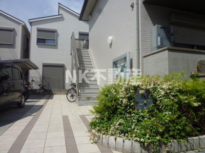 【エントランス】 | ウィステリア（八戸ノ里賃貸） | 毎日通るエントランスはこのようになっています