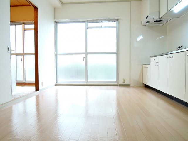 【居間・リビング】 | ウエストハイツP1