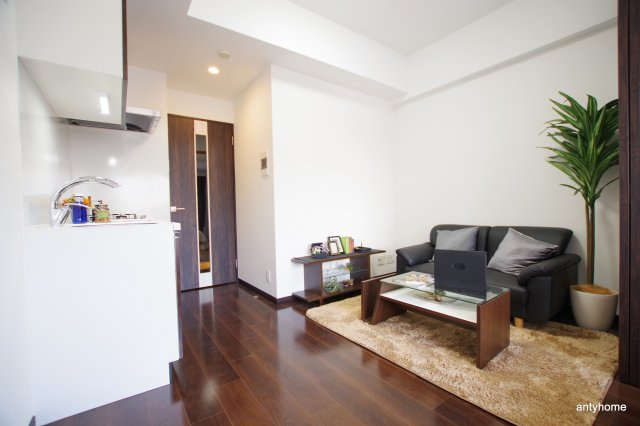 プレジオ江坂2　仲介手数料無料の居間・リビング