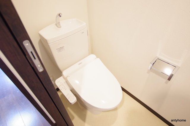 プレジオ江坂2　仲介手数料無料のトイレ