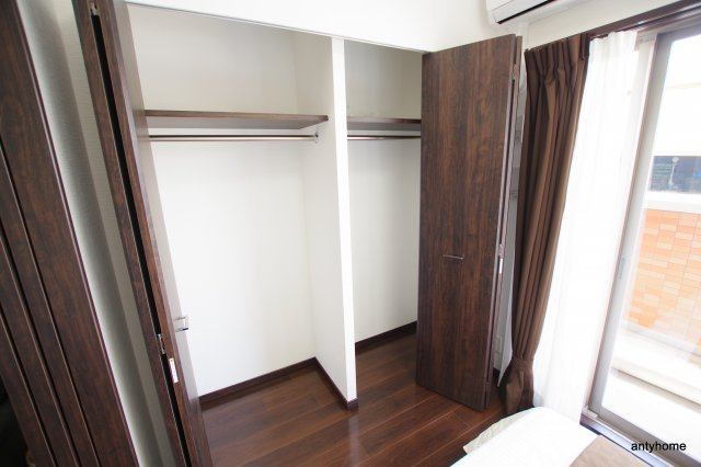 プレジオ江坂2　仲介手数料無料の収納