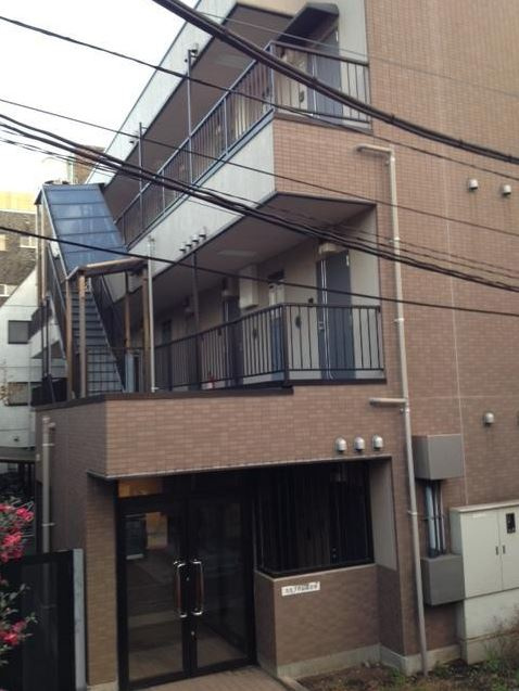 カルナ市谷薬王寺のエントランス|オートロック付きマンション