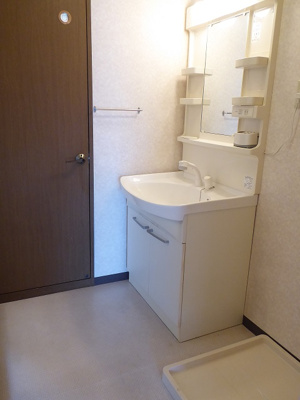  | グレイス参番館