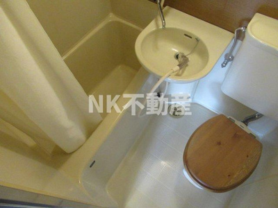 【浴室】 | F FLAT元町（エフ フラットモトマチ）（河内永和賃貸） | ユニットバスです