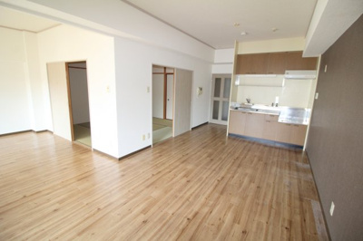 【居間・リビング】 | カーサグラシア | 別室の写真使用