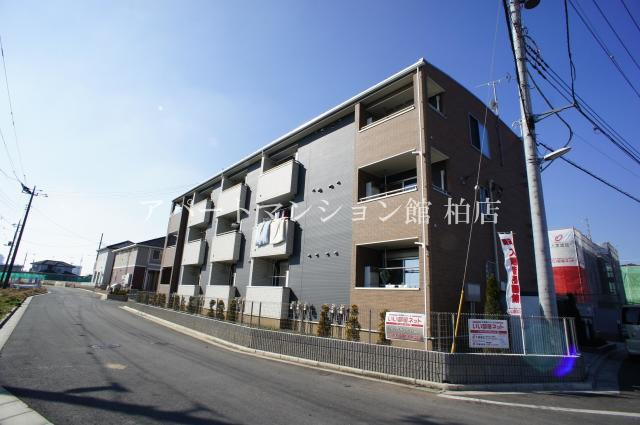 ノイクラールの外観