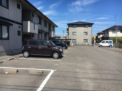 【駐車場】 | セジュールたかなわ | 駐車場があるので、車を買う予定の方も安心です