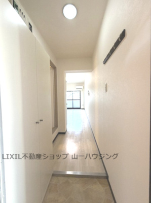 【玄関】 | 桜の木ヨシノ | 玄関入り口