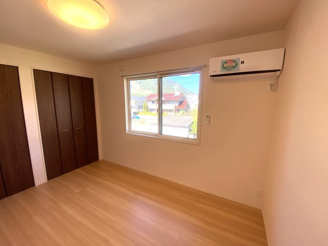 みつばち本町Ⅲ の洋室