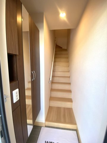 みつばち本町Ⅲ の玄関