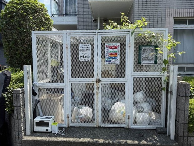 【その他共用部分】 | ミングルAP.栗谷一番館 | 敷地内ごみ置き場でごみ出しもらくらく～♪忙しい社会人さんや学生さんにもうってつけ！