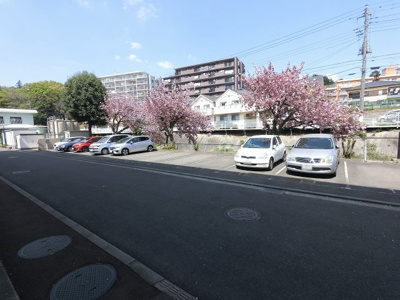 【駐車場】 | 菅田住宅1号棟 | 平置き駐車場