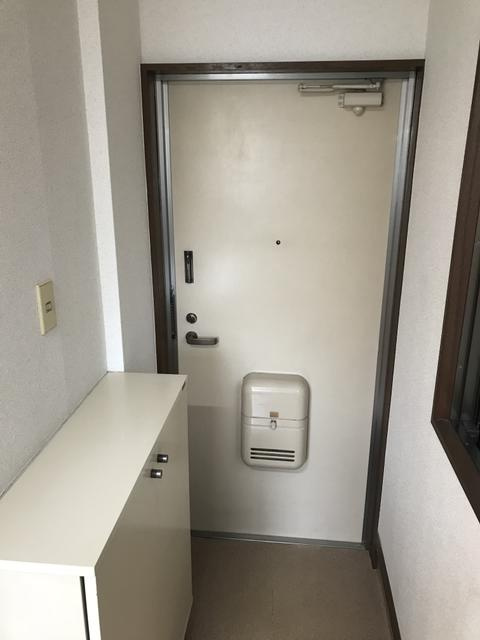 シャイン北小岩の玄関