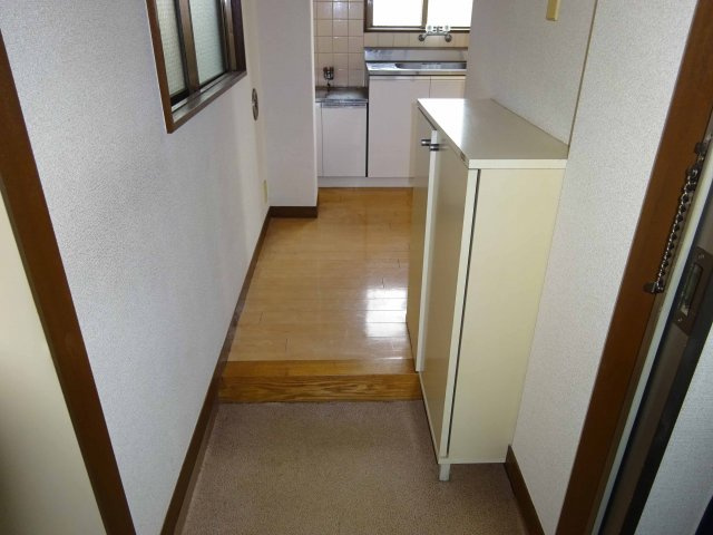 シャイン北小岩の玄関