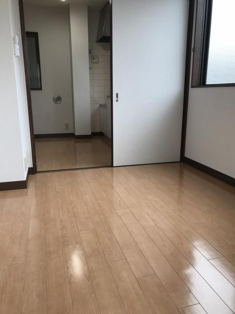 シャイン北小岩の洋室