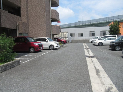 【駐車場】 | アンドユーイワキ東大阪（長田賃貸） | 駐車場があります