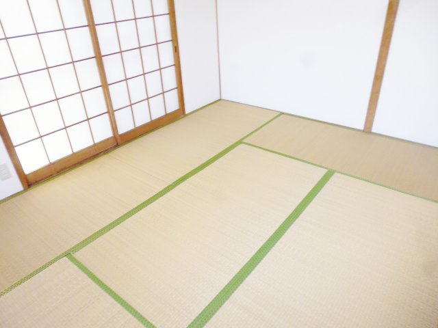 京作コーポの和室