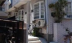 ローズアパートＱ６５のエントランス