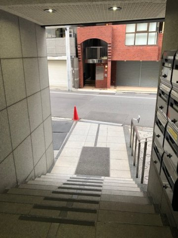 大和ビル（ヤマトビル）のエントランス